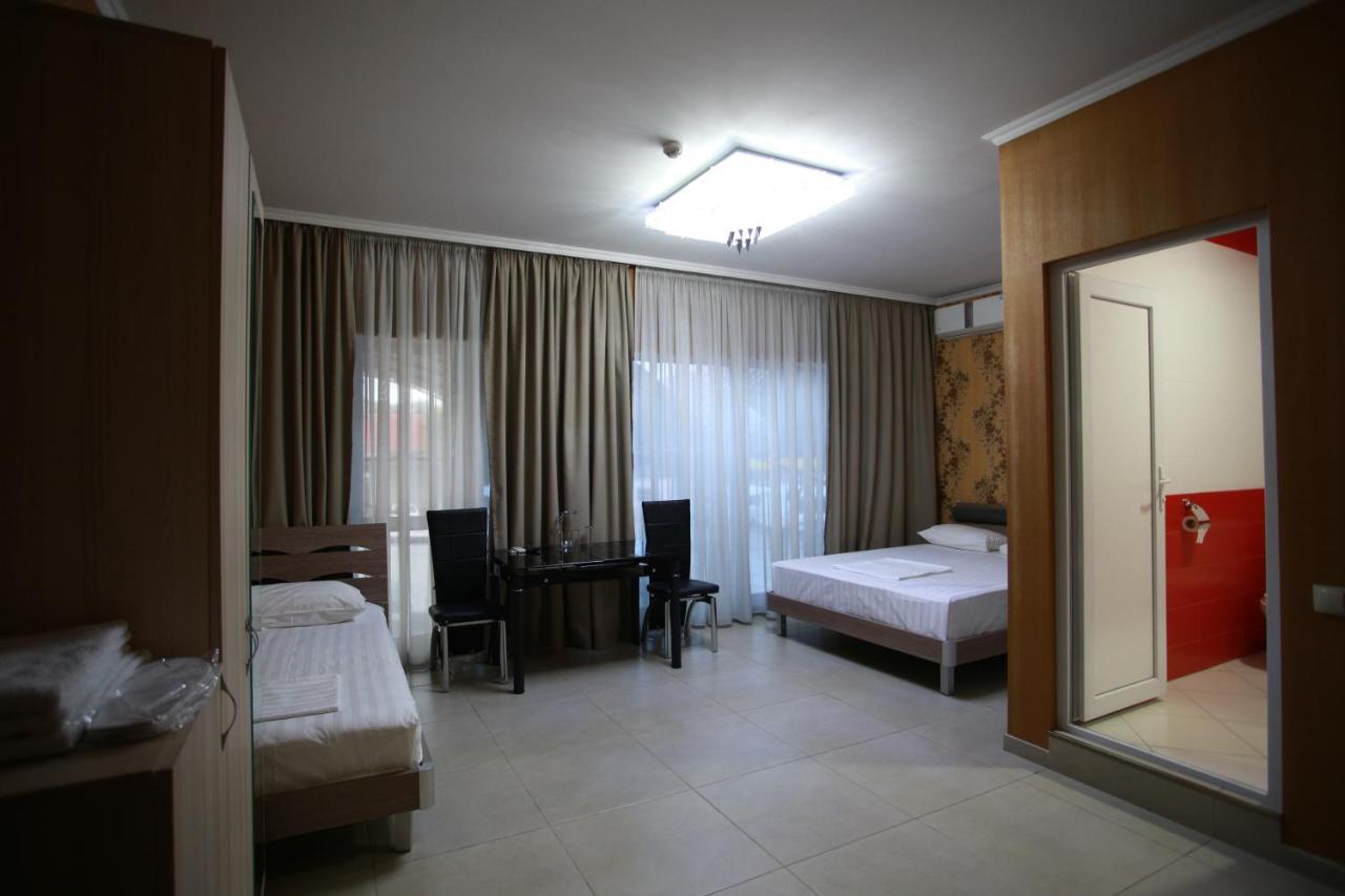 Hotel Okriba Tbilisi Exteriör bild
